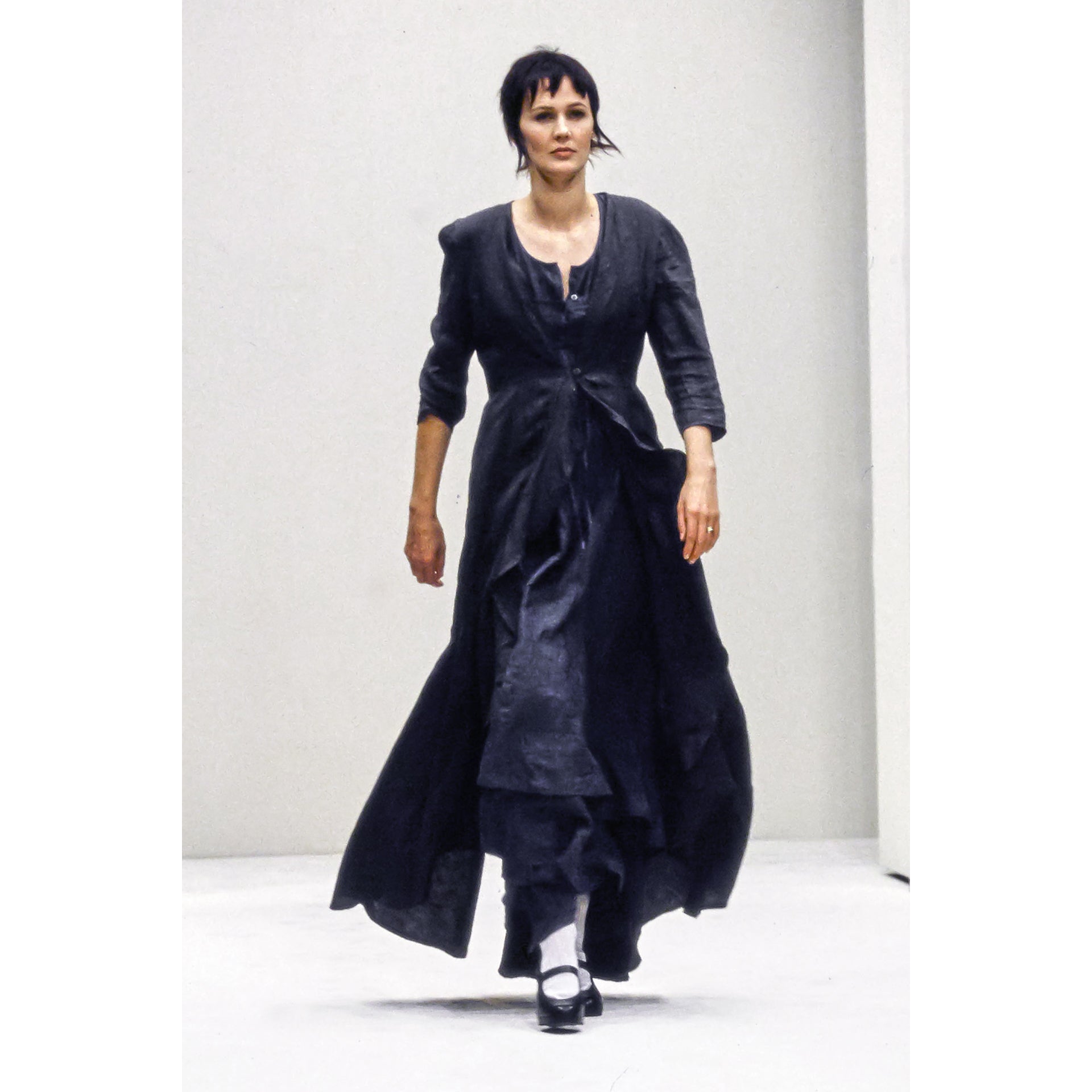 VINTAGE PRADA SS 1994 NAVY LINEN FULL SKIRT DRESS VINTAGE PRADA SS 1994 NAVY LINEN FULL SKIRT DRESS