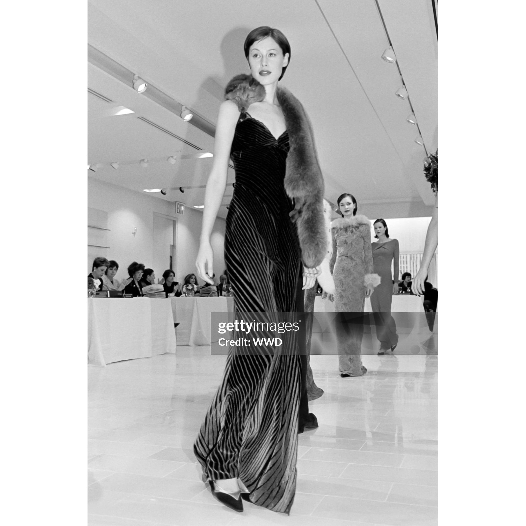 VINTAGE VALENTINO PRE-FALL 1998 BLACK VELVET GOWN Uncommon Thread VINTAGE VALENTINO PRE-FALL 1998 BLACK VELVET GOWN Uncommon Thread