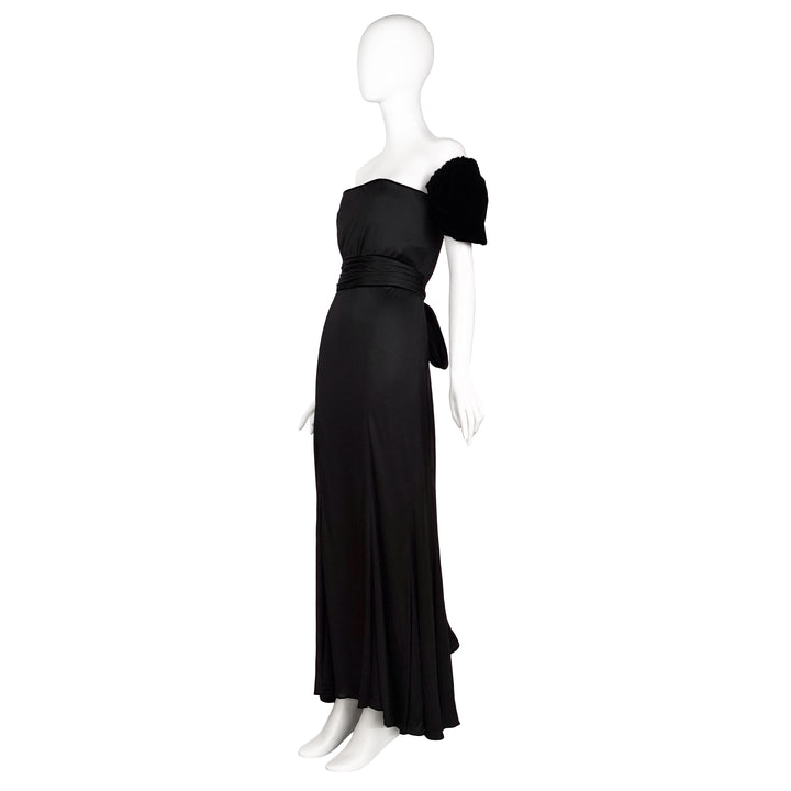 VINTAGE TOM FORD FOR YVES SAINT LAURENT AW 2002 BLACK VELVET SLEEVE GOWN